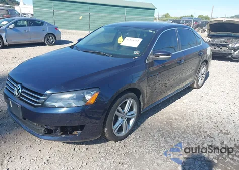 2014 Volkswagen Passat 1.8T Se z USA, uszkodzony, nr VIN 1VWBT7A30EC035240